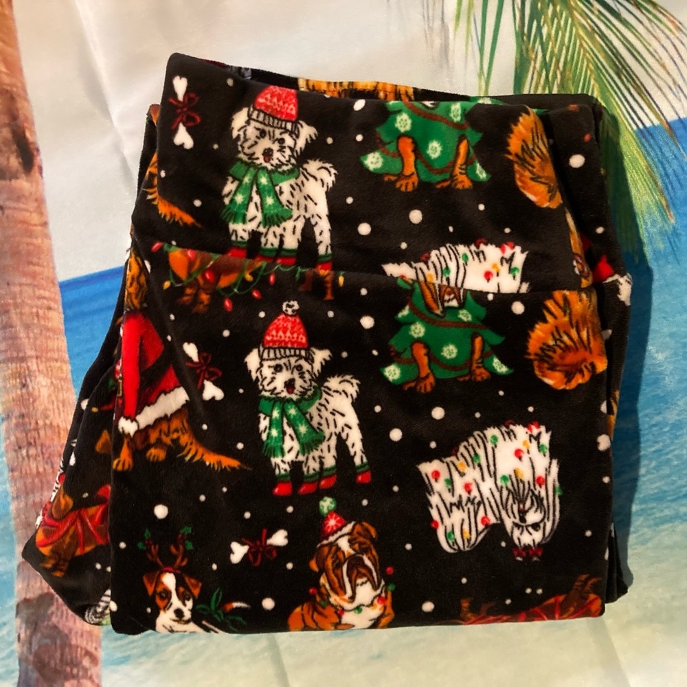 No Boundaries Juniors' Holiday Dog Print Velour Leggings XL (15-17)